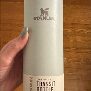 20 oz brand new Stanley transit water bottle - never used
